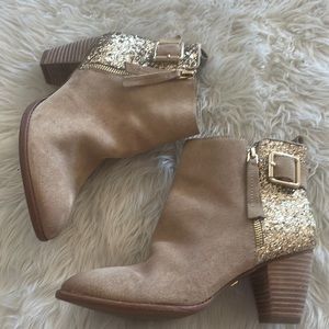 Gianni Bini booties